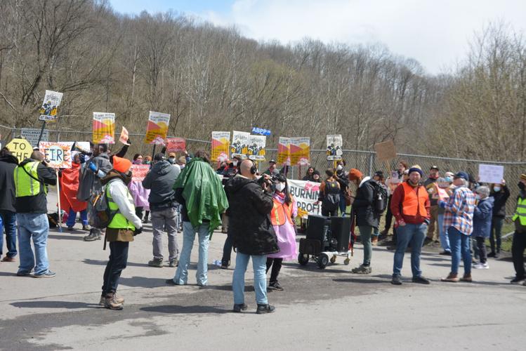 Grant Town (West Virginia) protest targets Sen. Manchin WV News