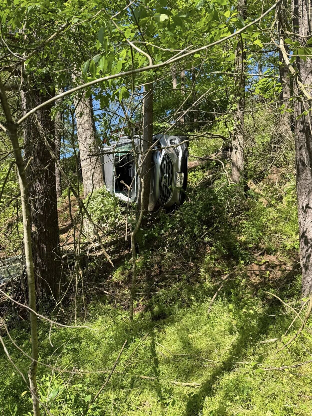Driver extricated after SUV crashes into tree off Patterson Fork Road ...