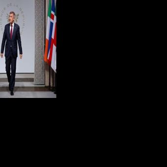 Czech PM ridiculed after buying globe to 'find Greenland'