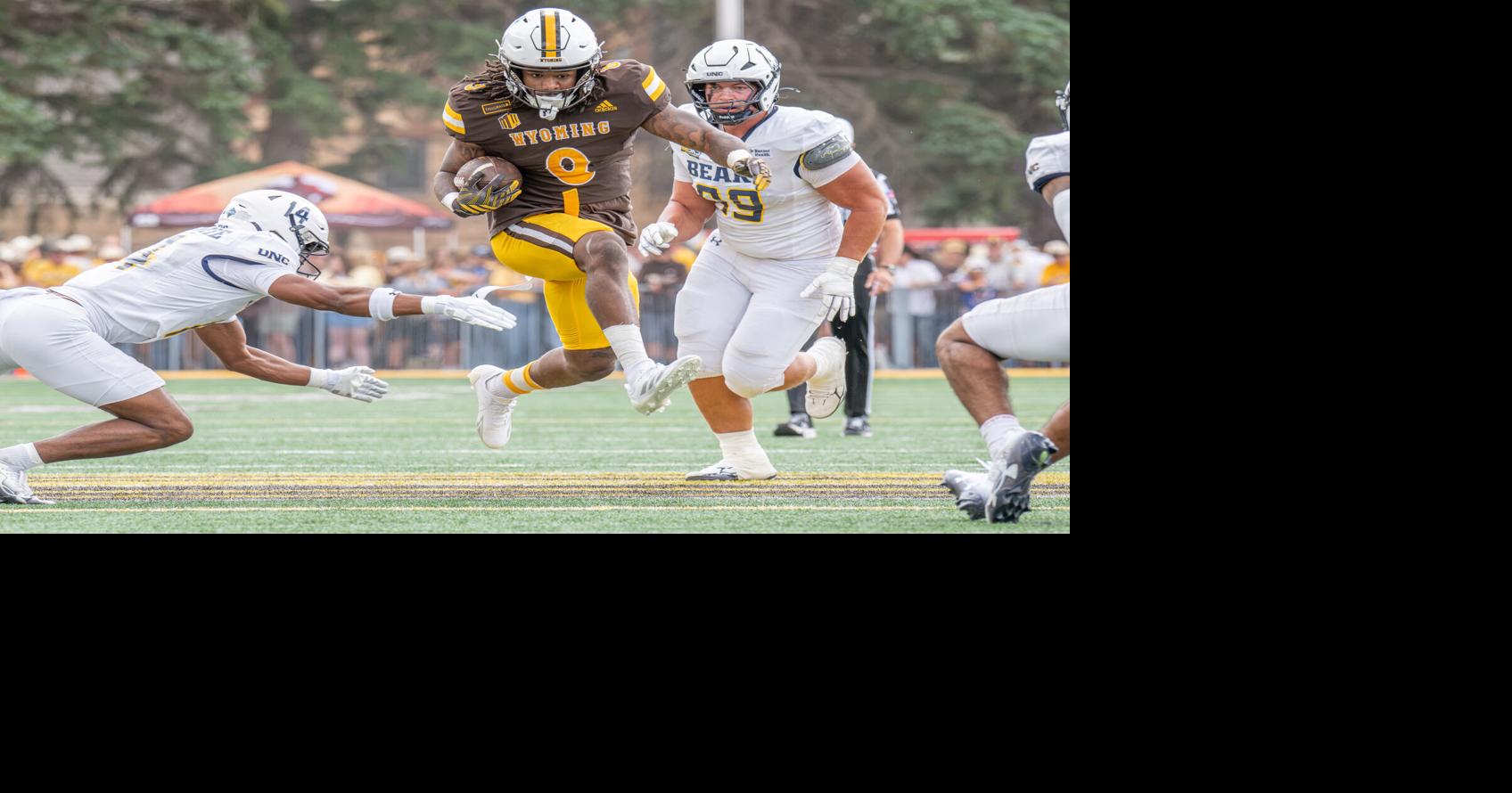 Late scores lift Wyoming football past Northern Colorado