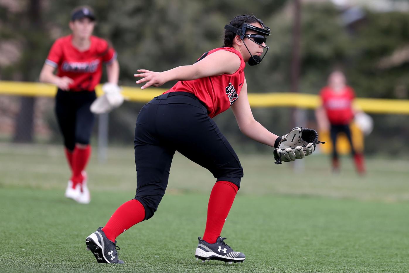 20210502-spts-centralsoftball-mc-14.JPG