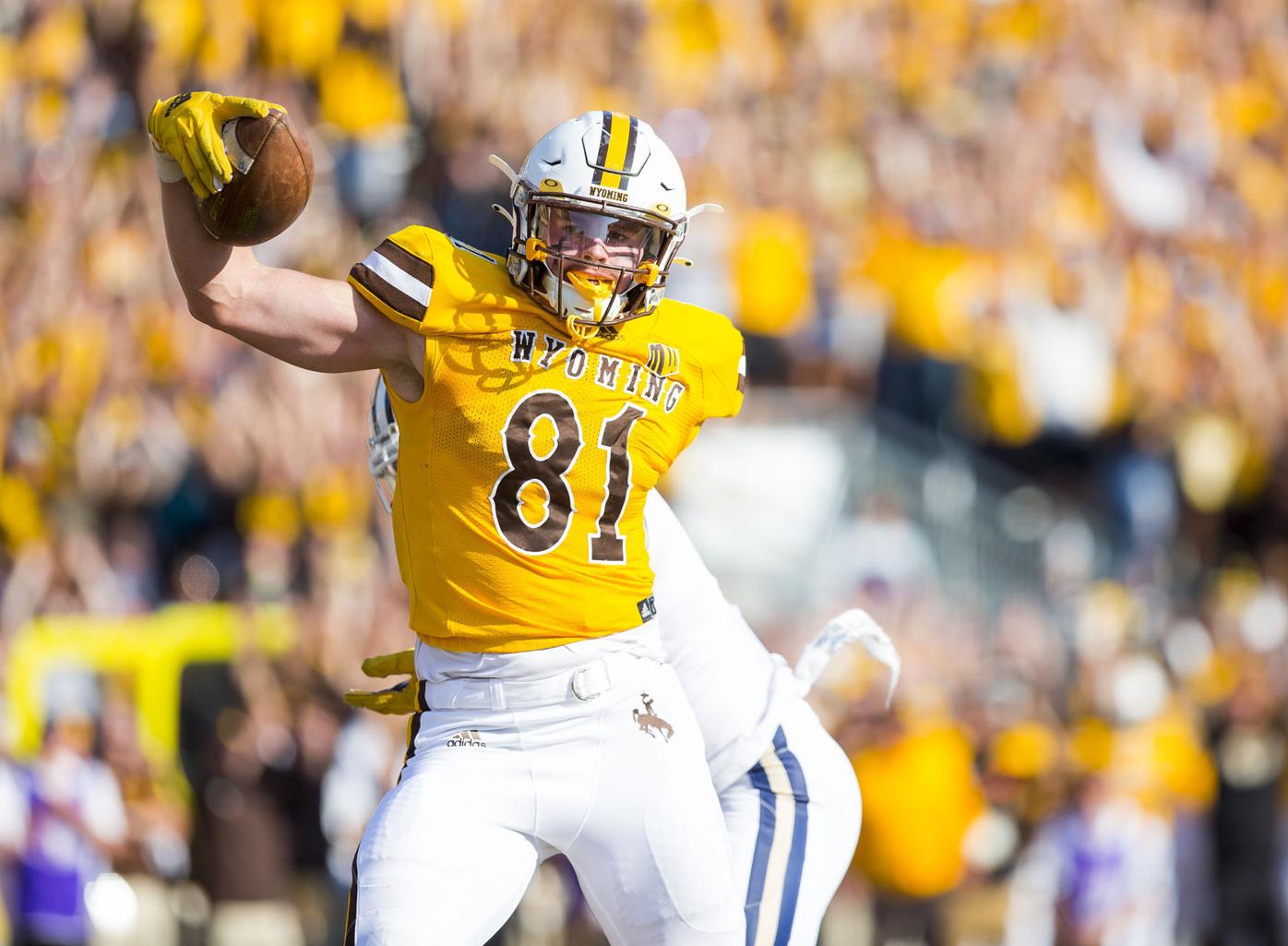 wyoming rallies to beat montana state 19 16 university of wyoming wyomingnews com