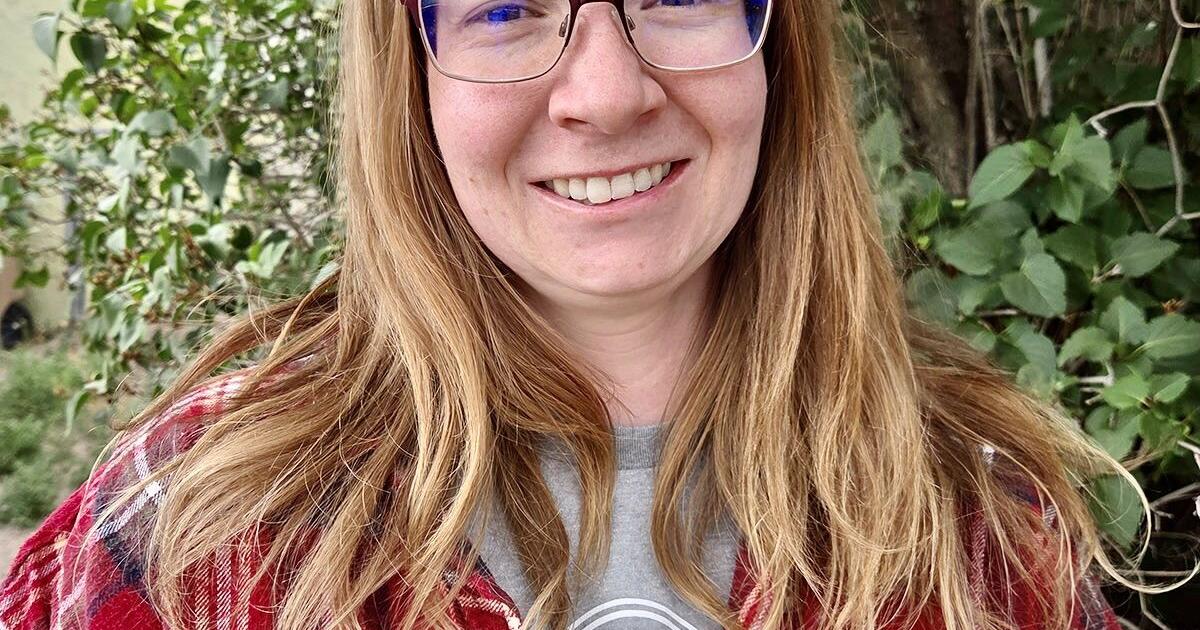 Abbott receives UW Libraries Outstanding Staff Award