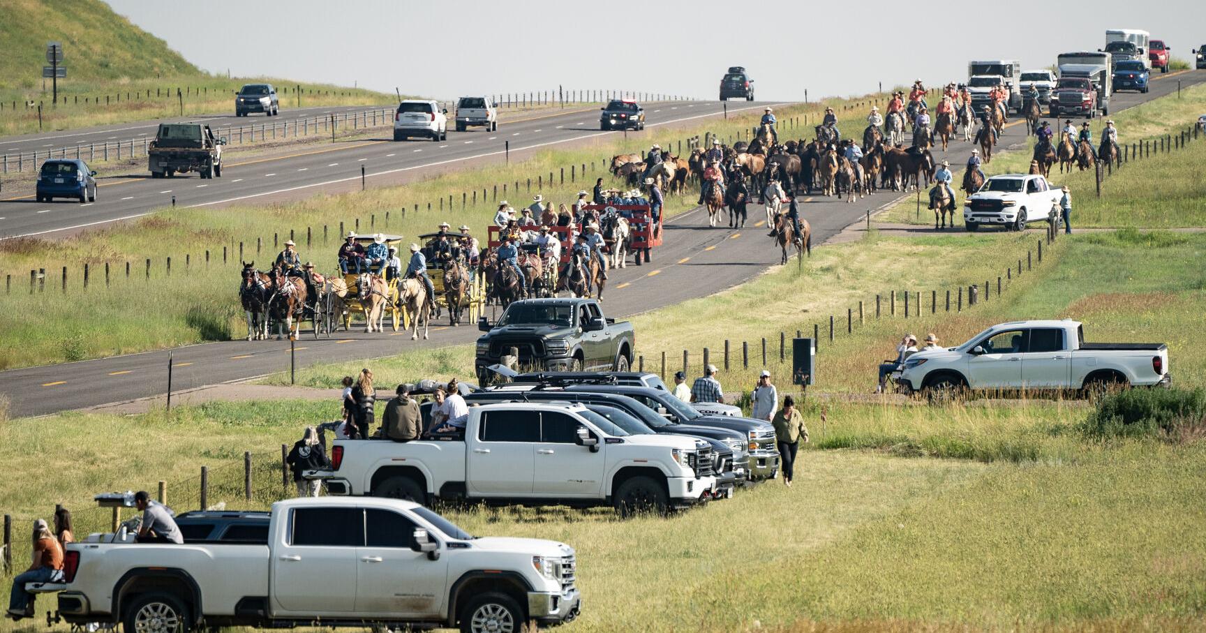 Bucking horse drive pulls attendees back in time – and on their heart strings - Vimarsana News