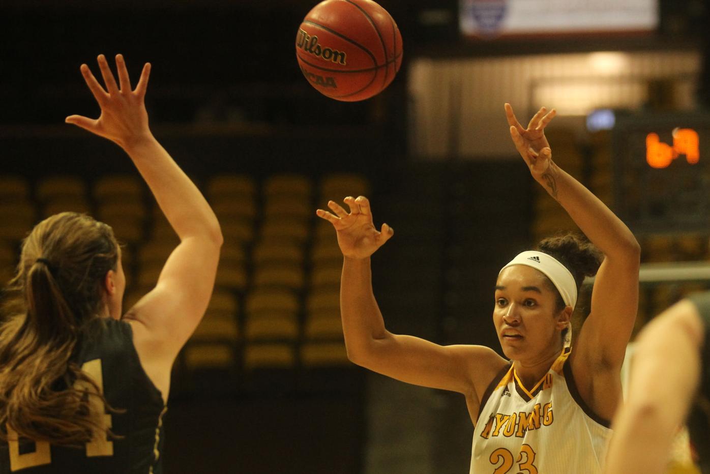 20181114_Cowgirls vs UCCS_jb_07_Bailee Cotton.JPG