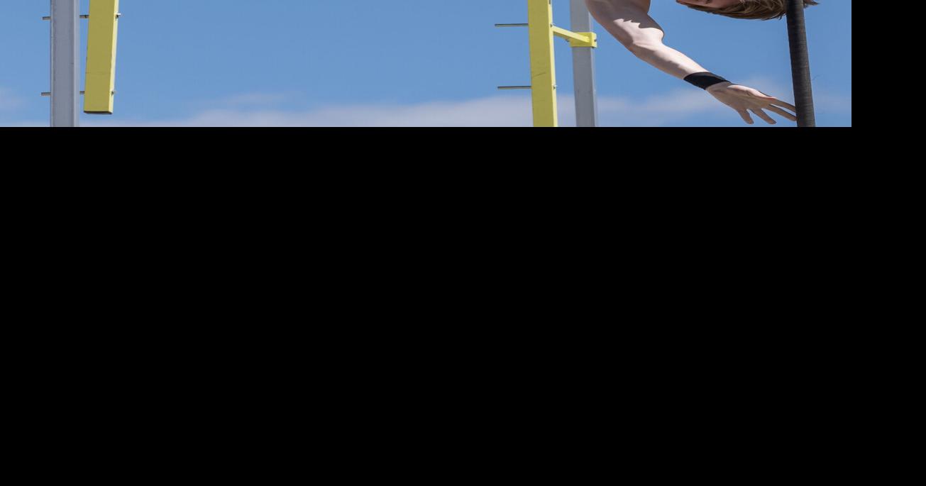 East's Keagan Eicholtz wins 4A state pole vault title
