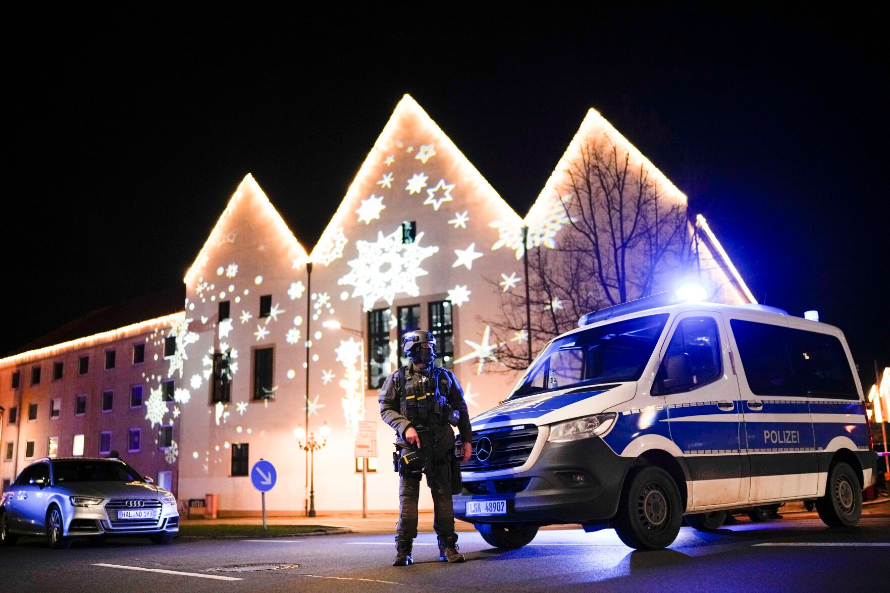 At Least 2 Dead And 60 Hurt After A Car Drives Into A German Christmas ...