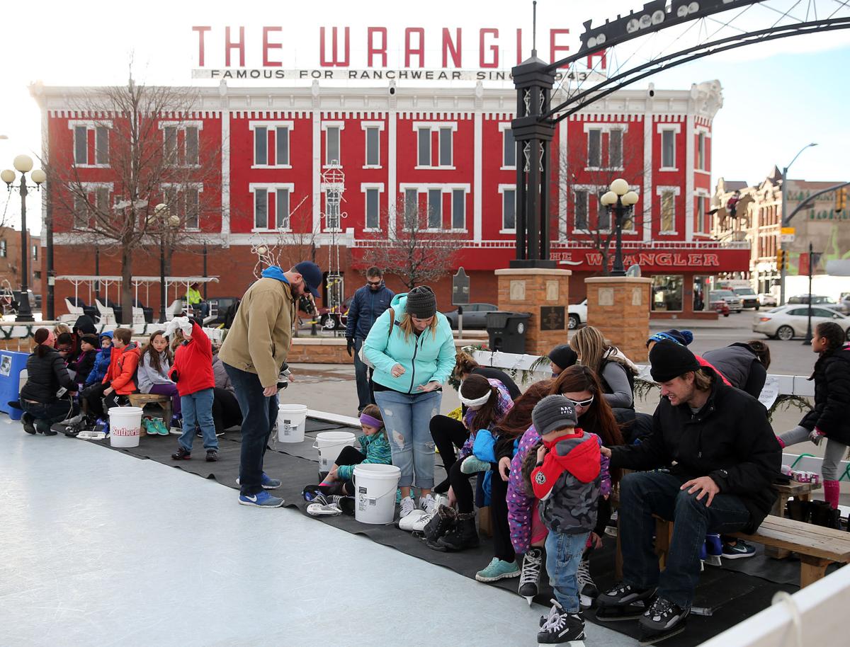 Temporary outdoor ice rink returns Dec. 1 to downtown Cheyenne Local News