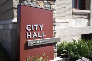 Councilman voices 'pet peeve' during first reading of building code amendment