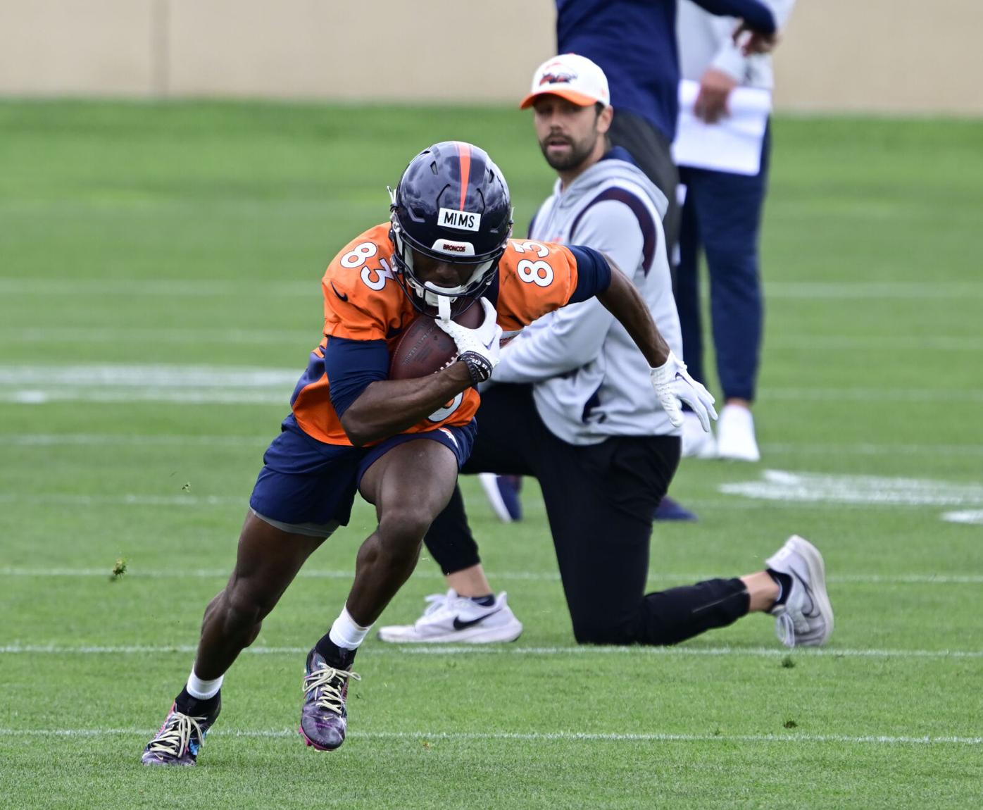 Broncos' Mims Jr., Sanders healing quickly from injuries