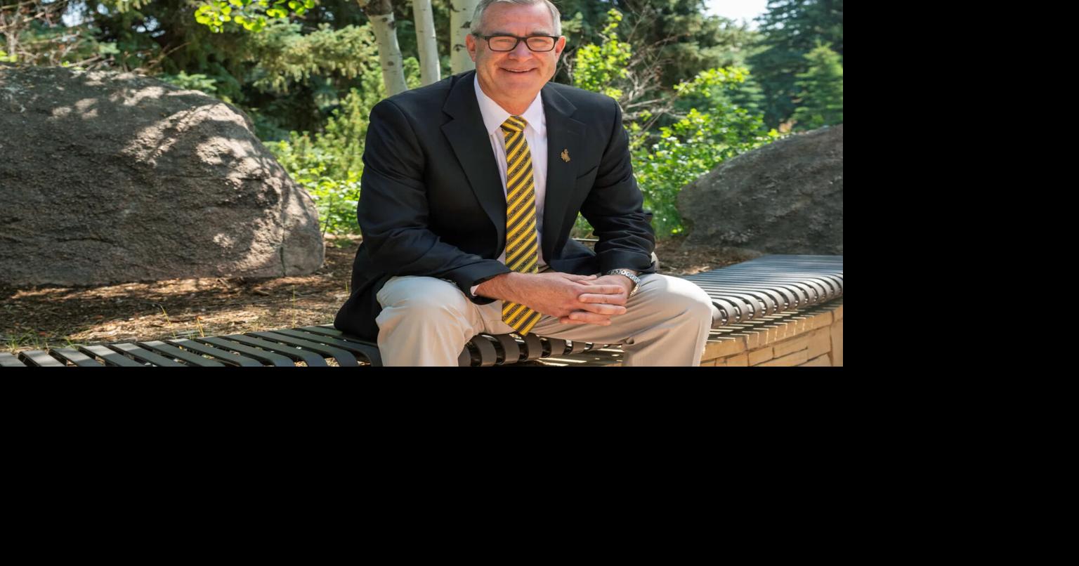 Reeves relates campus culture, AI and research for UW’s future