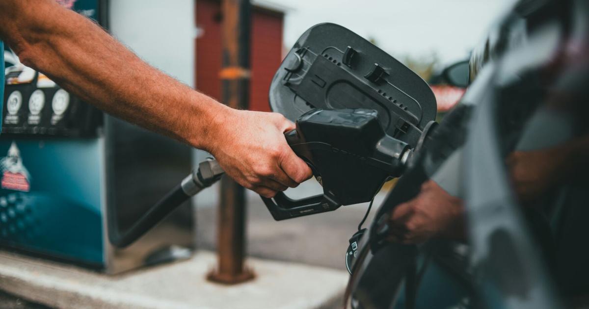 Average gas prices remain unchanged in past week in Wyoming