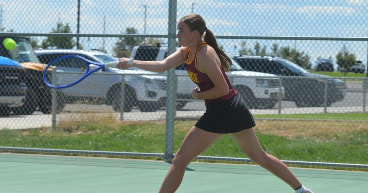 In a golfing family, Laramie's Jovee Stender finds her niche