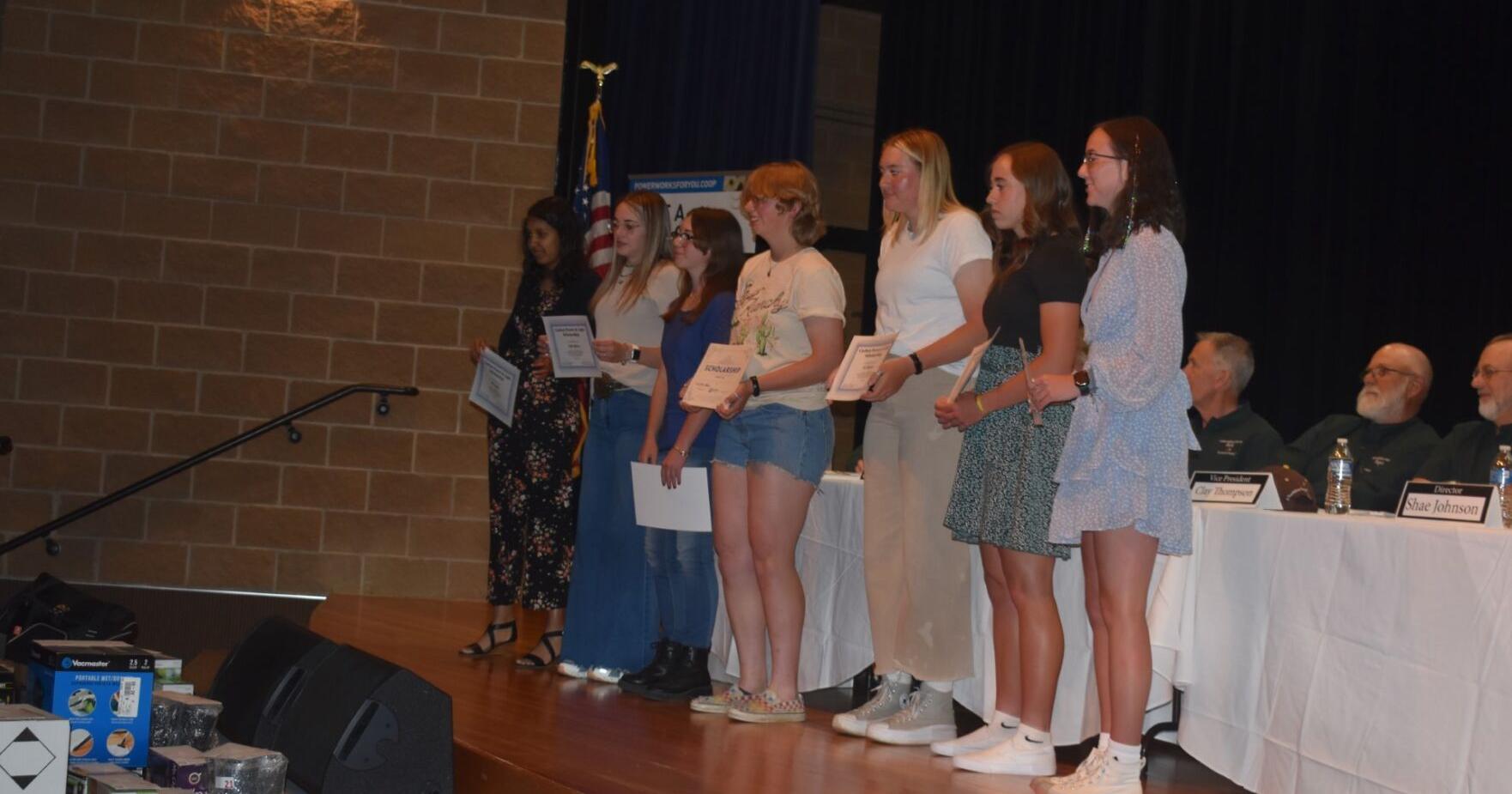 Carbon Power and Light awards nine scholarships at annual meeting - Vimarsana News