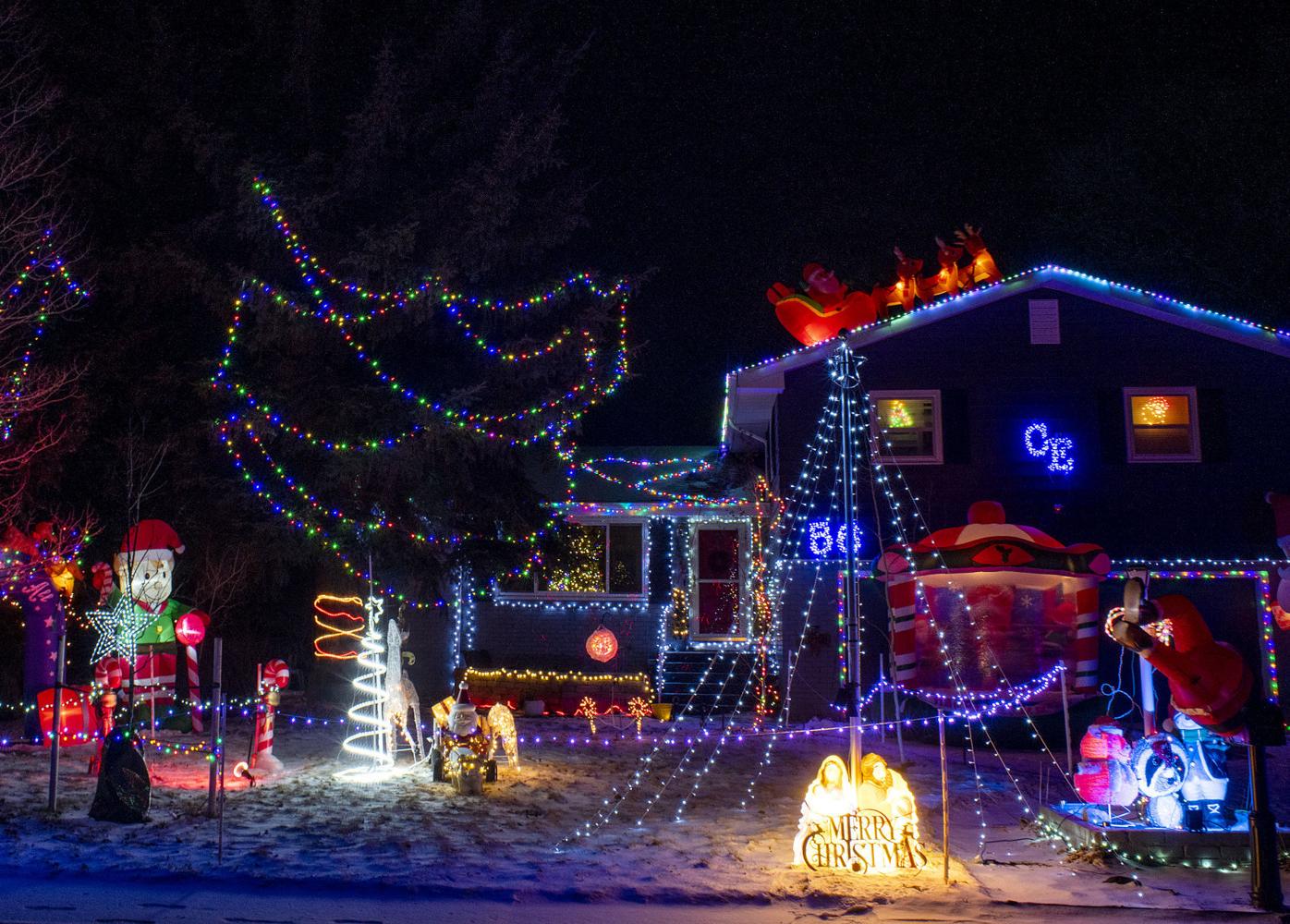 Cheyenne Christmas Lights Map 2022 Christmas Displays Around Cheyenne Shine For Memory, Family And Community  Spirit | Features | Wyomingnews.com