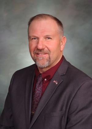 Neiman raises alarm over shrinking rural voice, constitutional obligations