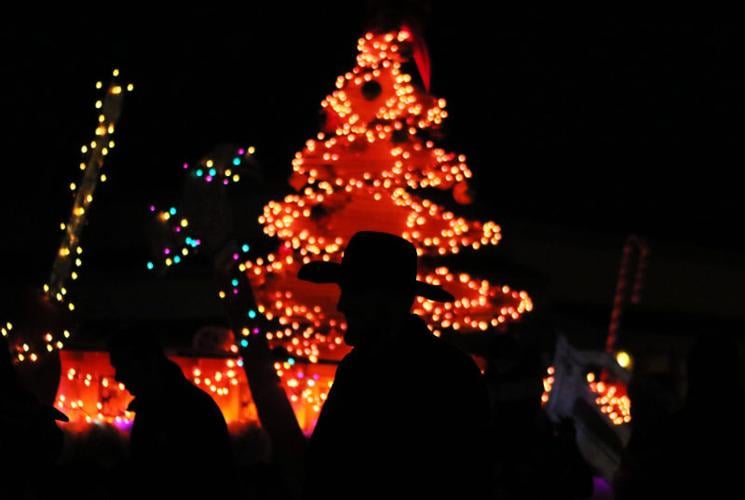 2022 Cheyenne Wy Christmas Parade 27Th Annual Cheyenne Christmas Parade | Gallery | Wyomingnews.com