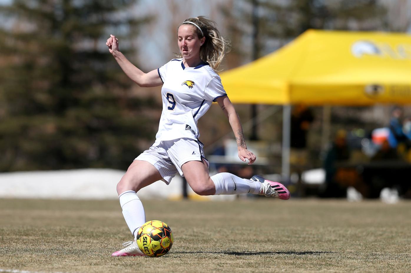 20210402-spts-LCCCwomen-mc-4.JPG