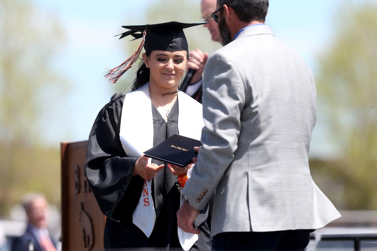 20200517-news-burnsgraduation-mc-11.JPG
