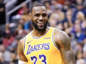 Mbappé again? LeBron’s future? Sports stories you should be talking about