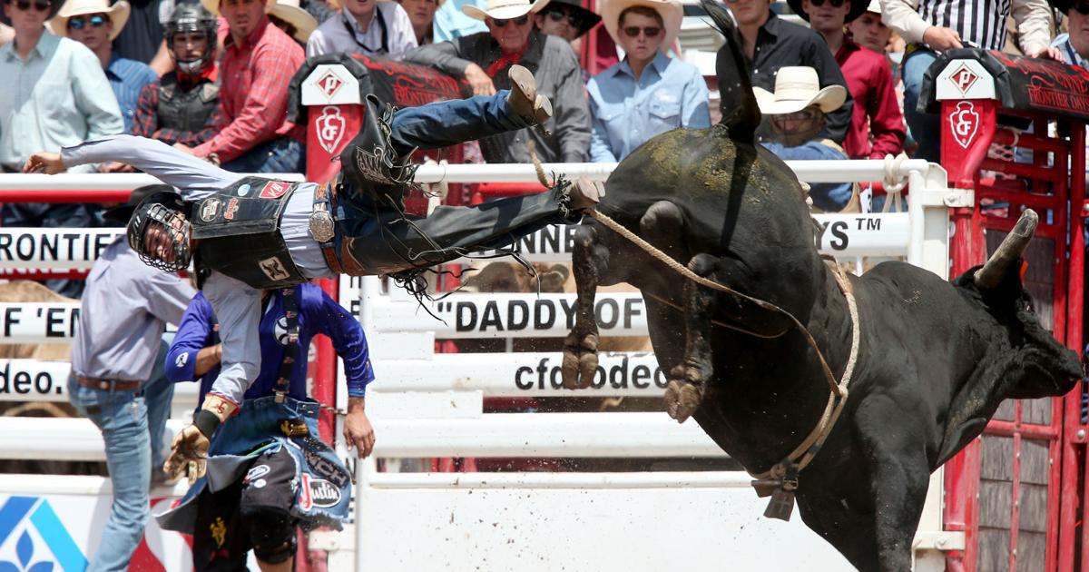 Kody Lamb tells stories through his music | Rodeo | wyomingnews.com