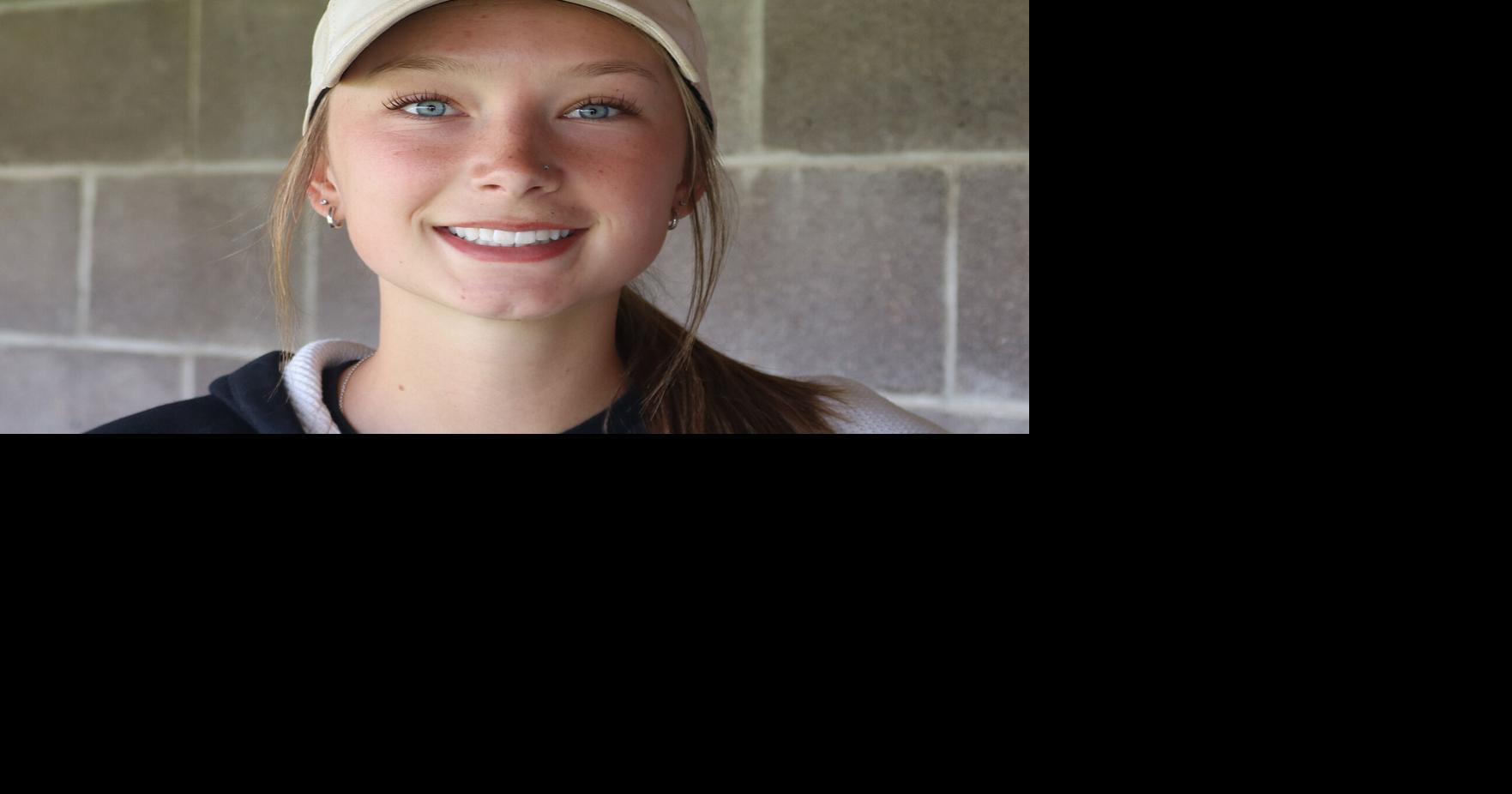 PREP SOFTBALL: T-Birds split a pair at East tourney