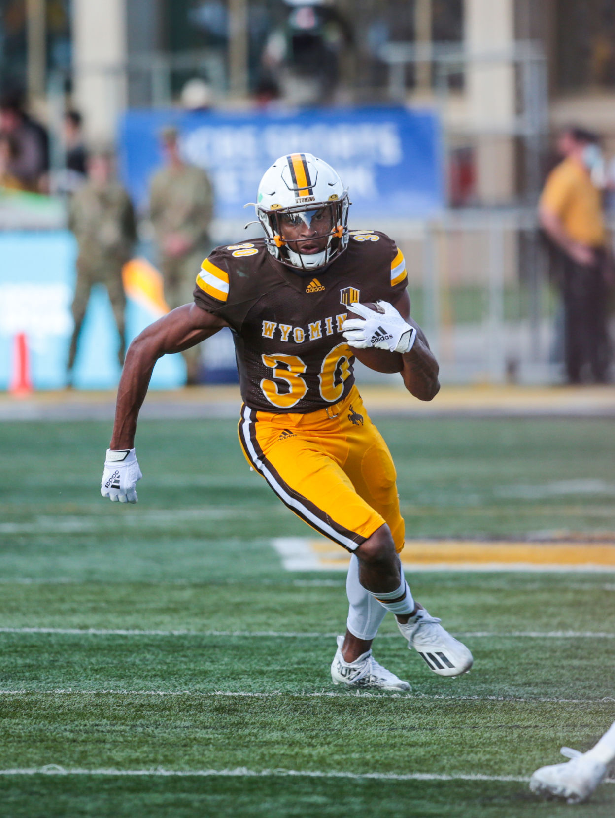 20211107-spts-uwfootball-rg-09.JPG