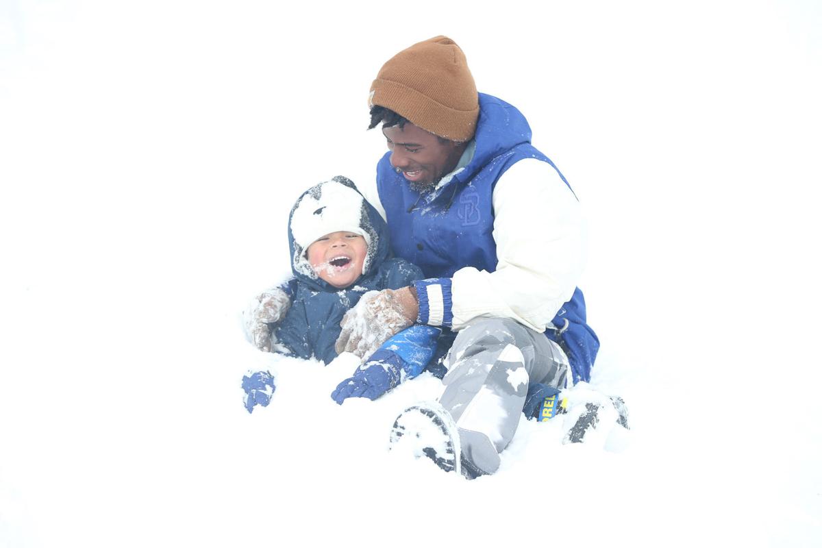 20191127-feat-sledding-mc-6.JPG