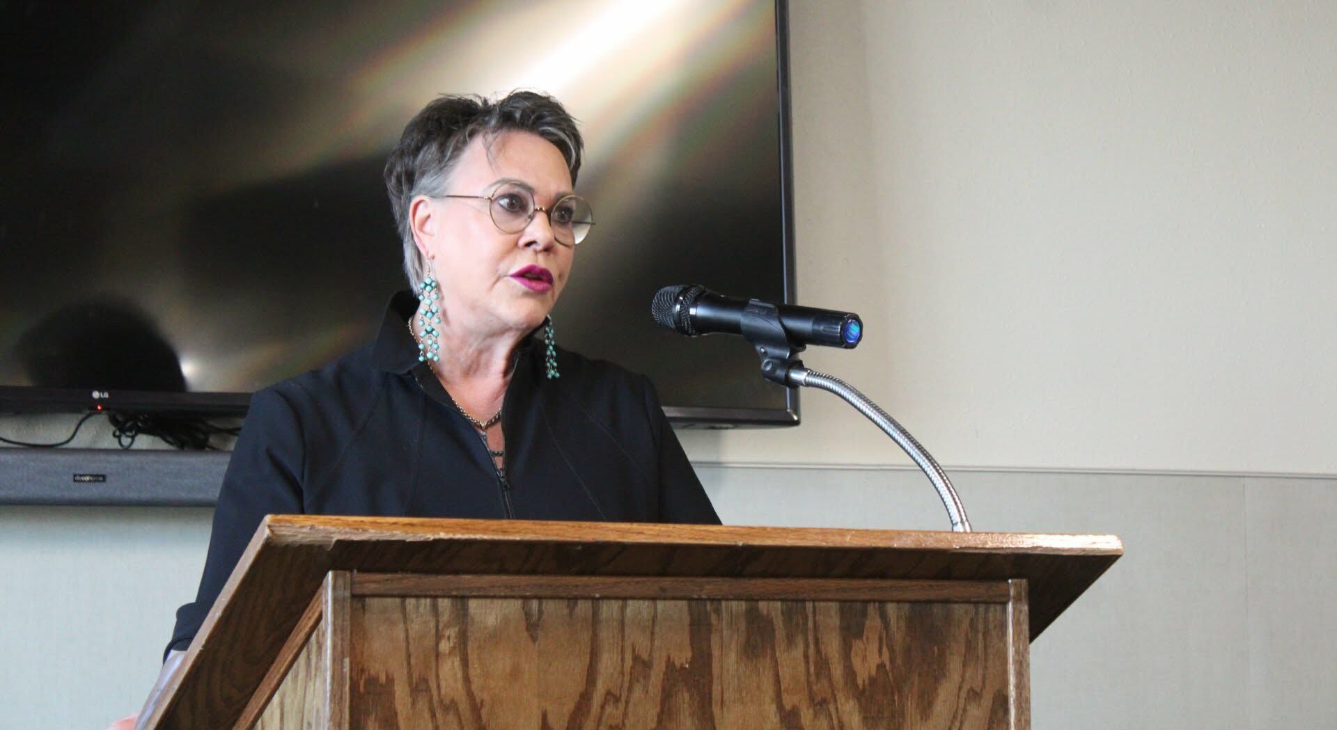 Hageman faces questions on public lands, immigration and Trump policies ...