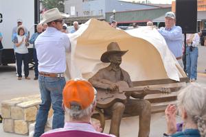 Saratoga’s Teense Willford immortalized In bronze