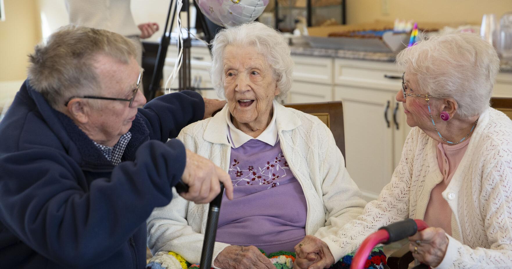 Elizabeth Oakes celebrates 105th birthday - Vimarsana News