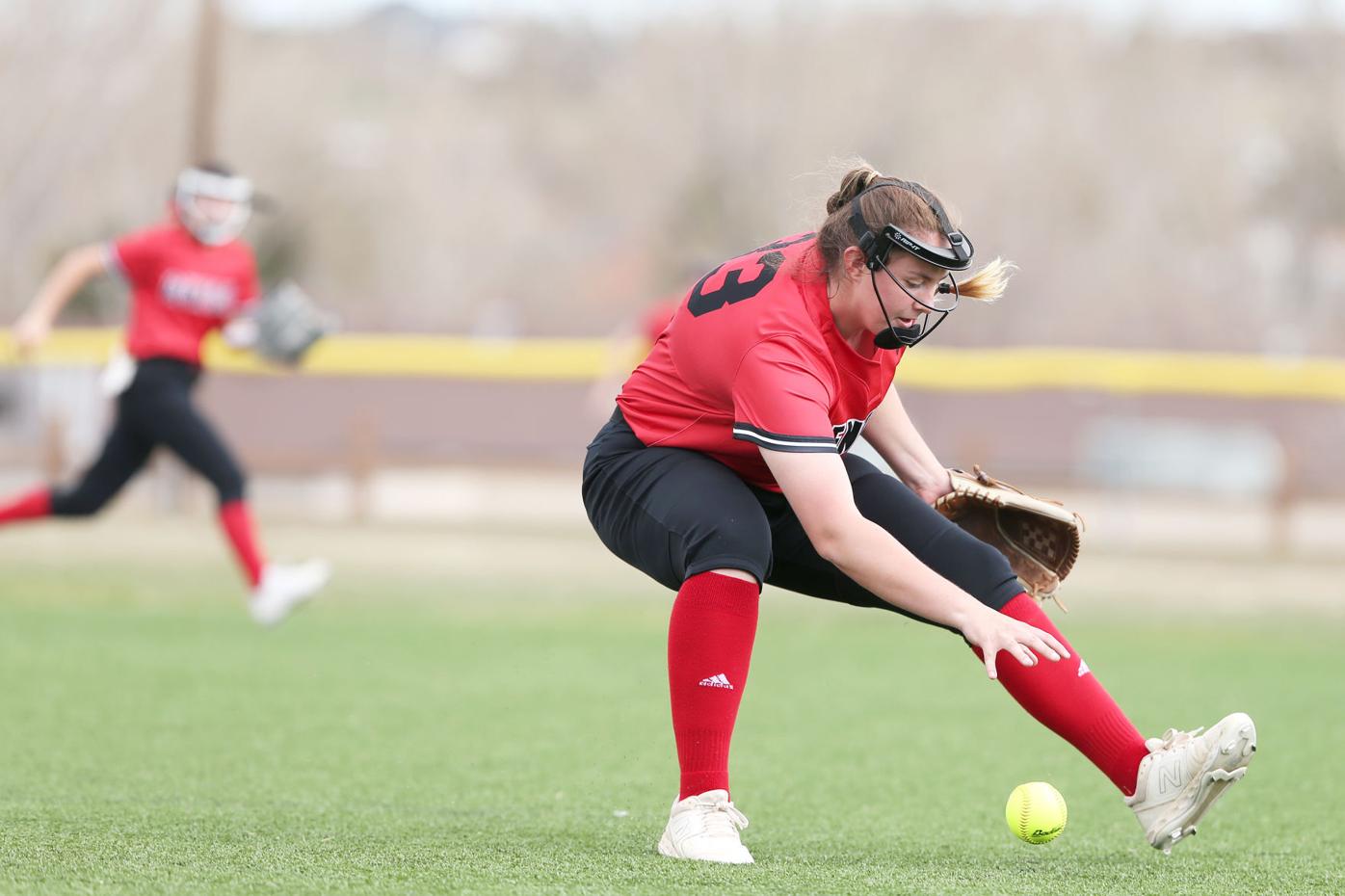 20210502-spts-centralsoftball-mc-7.JPG