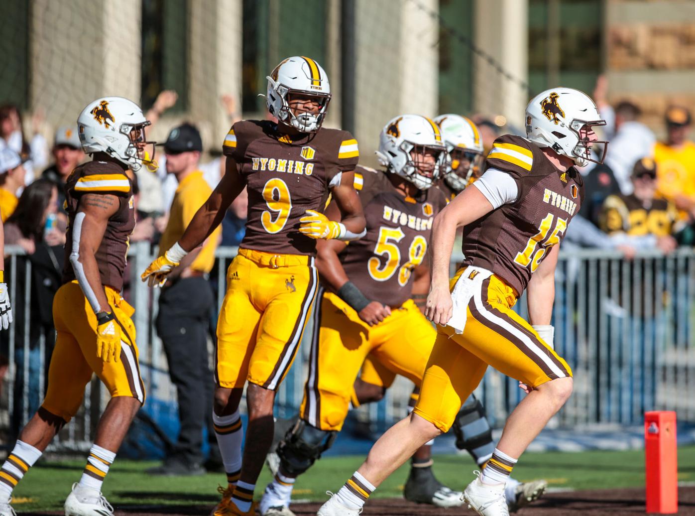 20211107-spts-uwfootball-rg-18.JPG