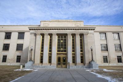 Wyo Supreme Court rules that officers owe duty of care to suspects