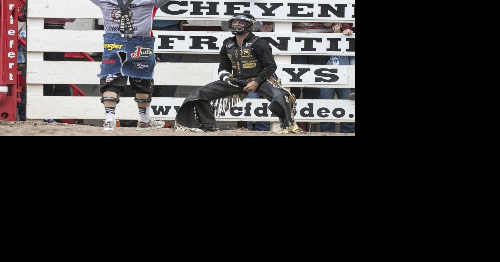 Kimzey out-duels Wright in tough bull riding field | Cfd | wyomingnews.com