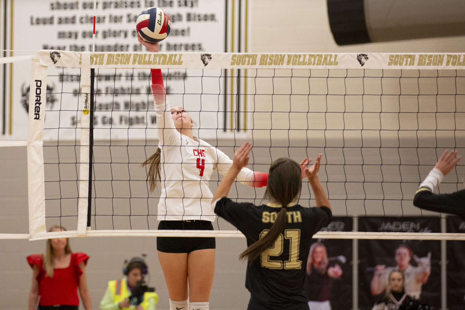 Taylin Wade Shines as Cheyenne Central Overcomes Cheyenne South in Three Sets
