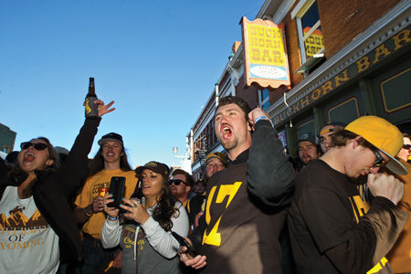 Wyoming fans pack Laramie bar to cheer for QB Josh Allen at NFL draft – The  Denver Post