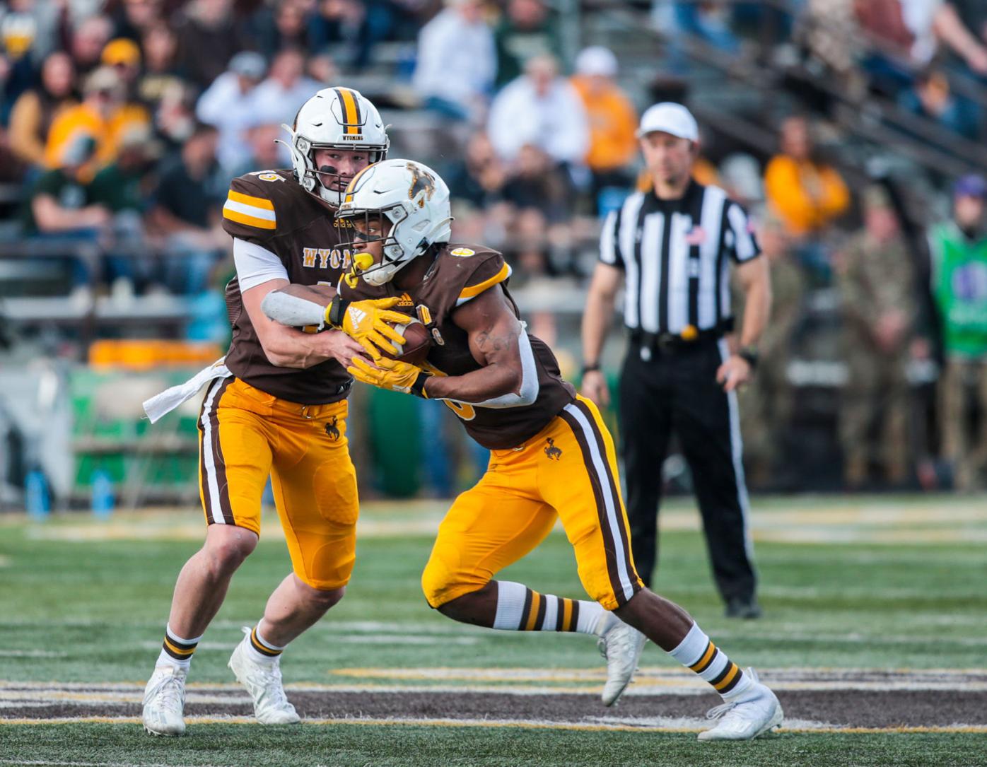 20211107-spts-uwfootball-rg-22.JPG