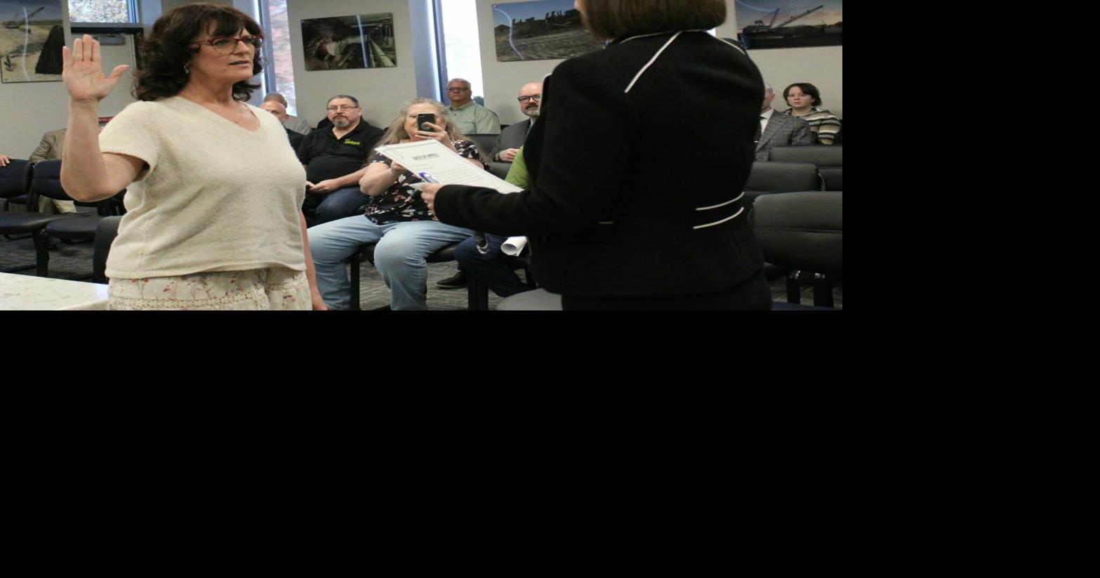 Chetterbock sworn in as new clerk of District Court | Rocket Miner ...