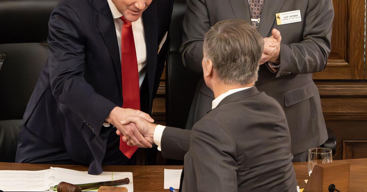 Support 2nd Amendment Despite bipartisan support, Second Amendment bill may fail to become ...
