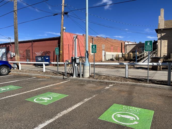 Electric vehicle charging stations added in downtown Laramie for