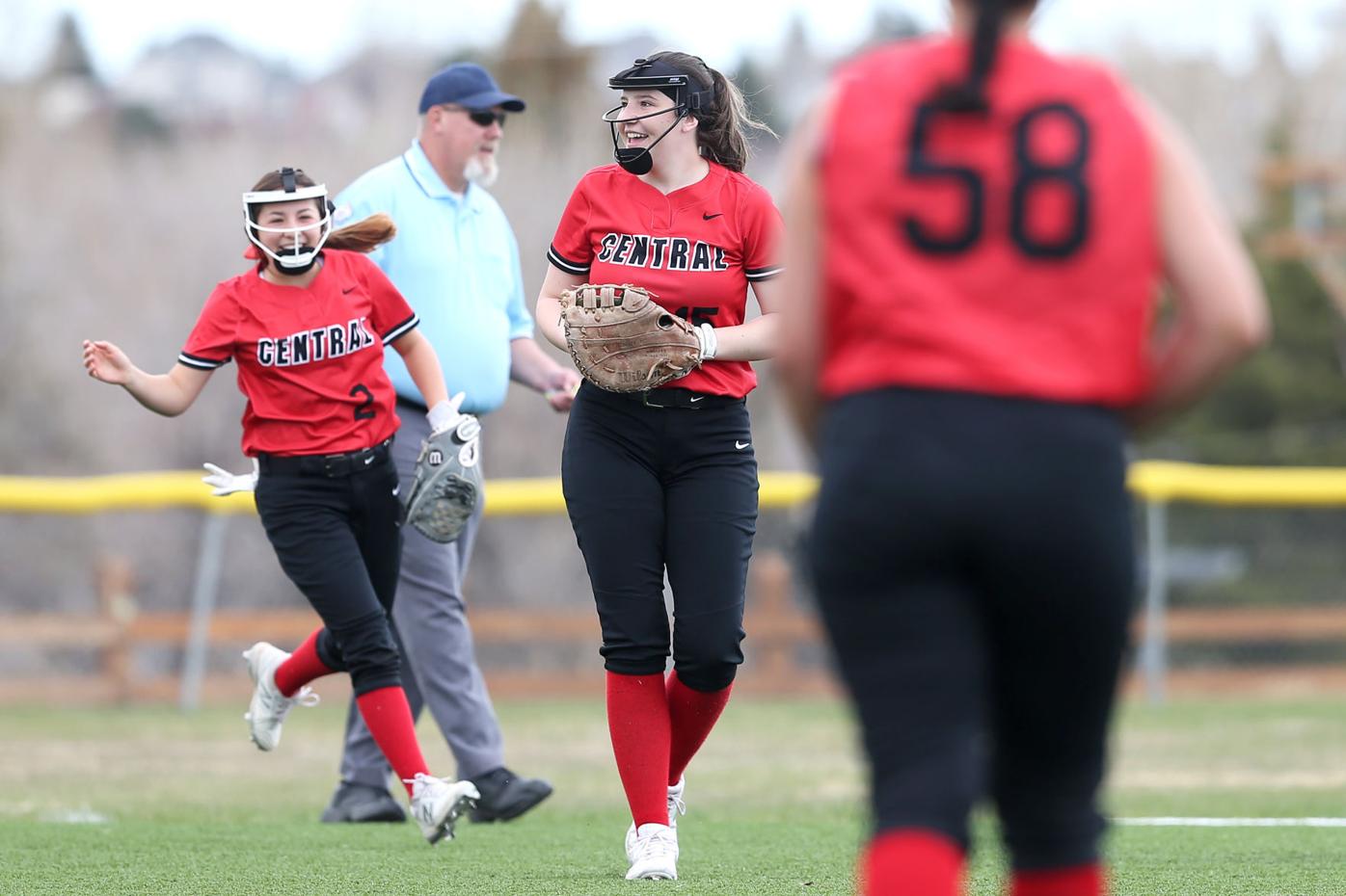 20210502-spts-centralsoftball-mc-5.JPG