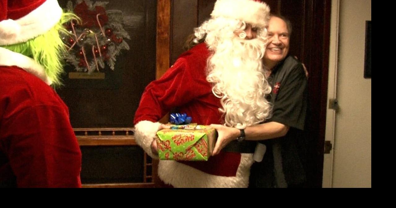 Meals on Wheels of Cheyenne delivers gifts to clients