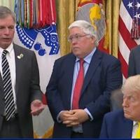 Gov. Mark Gordon heads to the White House for coal