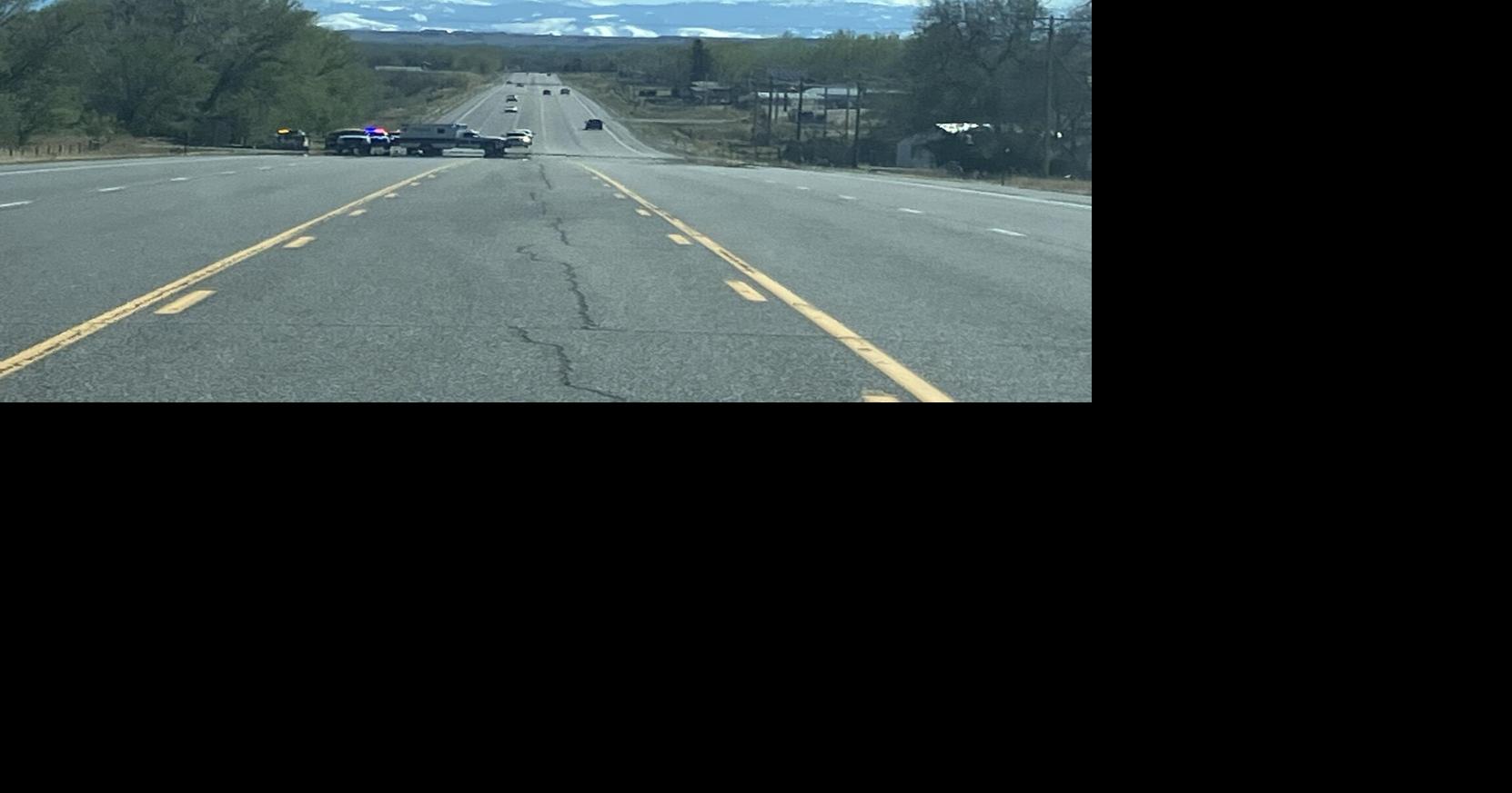 Two people injured in Riverton wreck