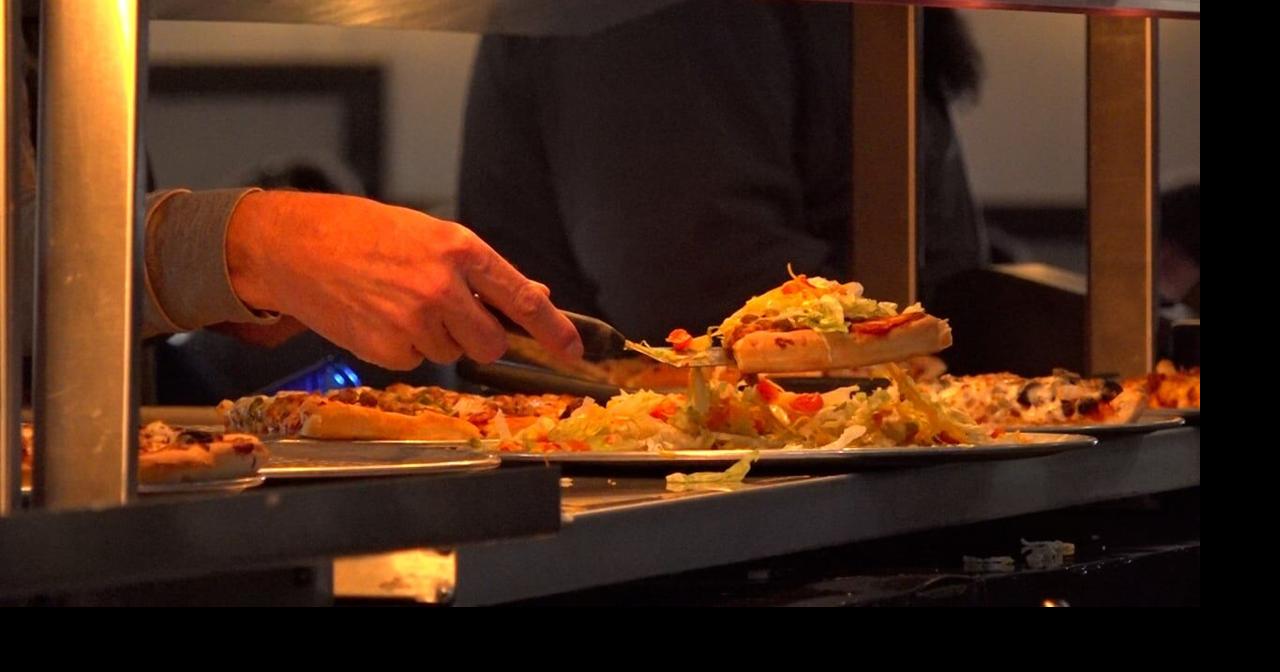 Godfather's Pizza Cheyenne's final lunch buffet sees many customers