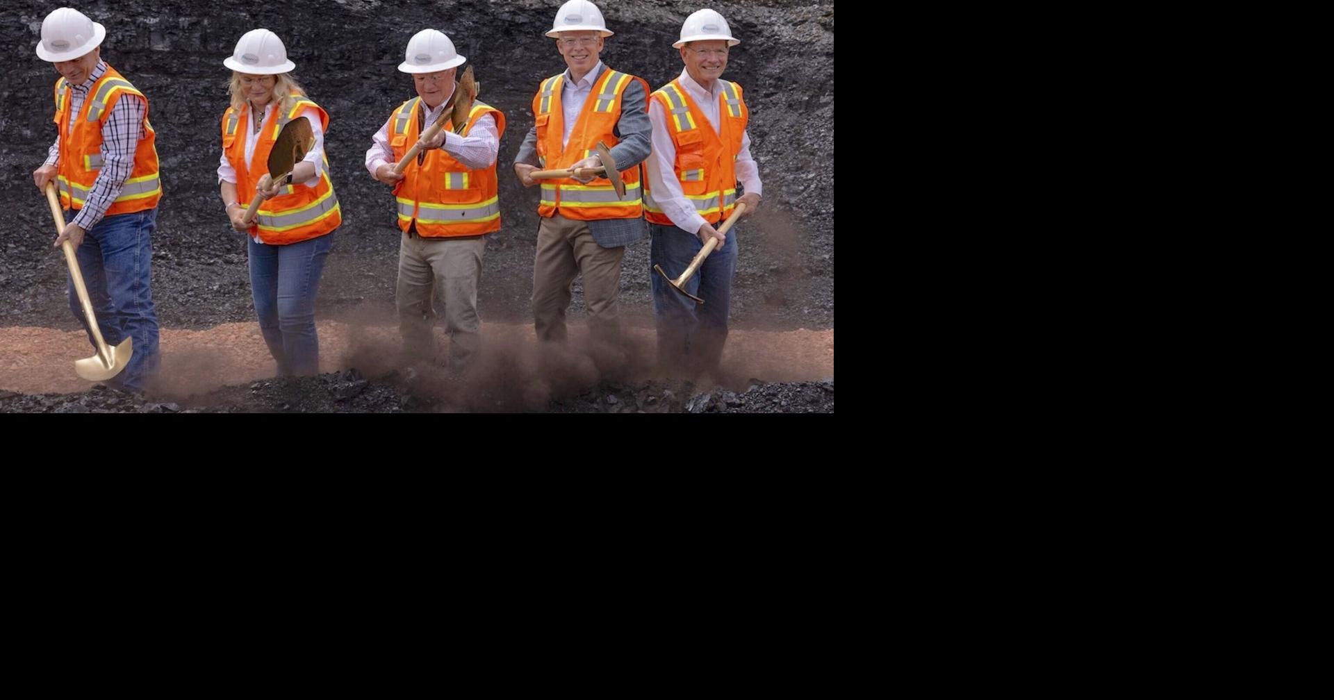 Coal company faces shareholder suit