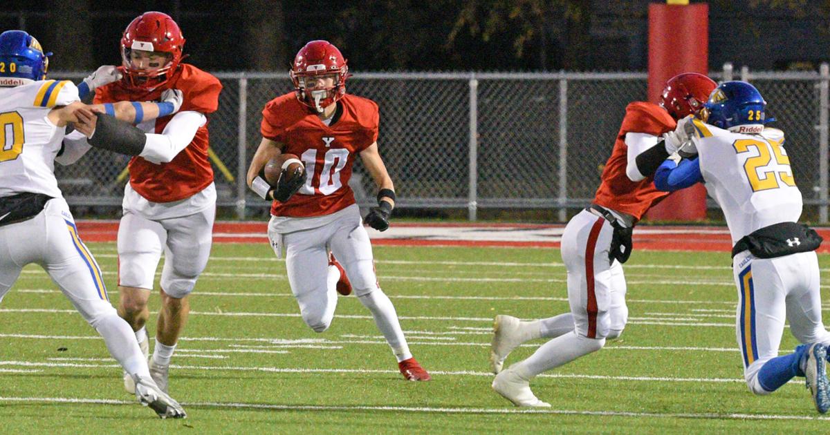 Football Bucks Drop To Fourth In Poll Sports Yankton football-bucks-drop-to-fourth-in-poll-sports-yankton