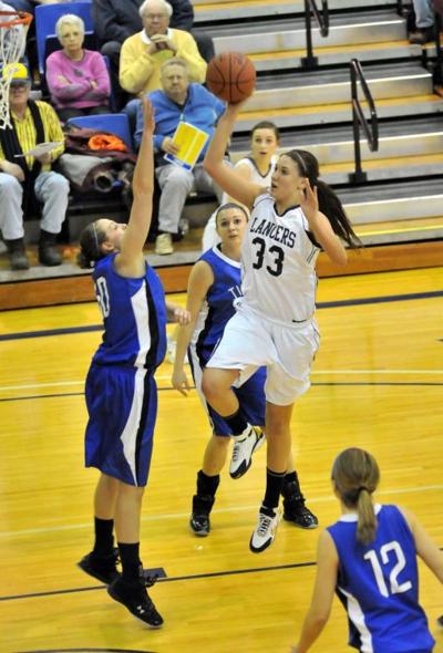 Lancers Escape Dwu 71 68 Sports Yankton Net
