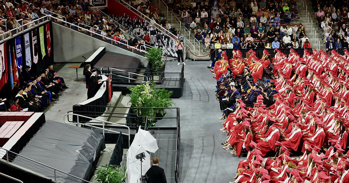 USD: At Commencement, Tuve Urges Grads To ‘Give Back’